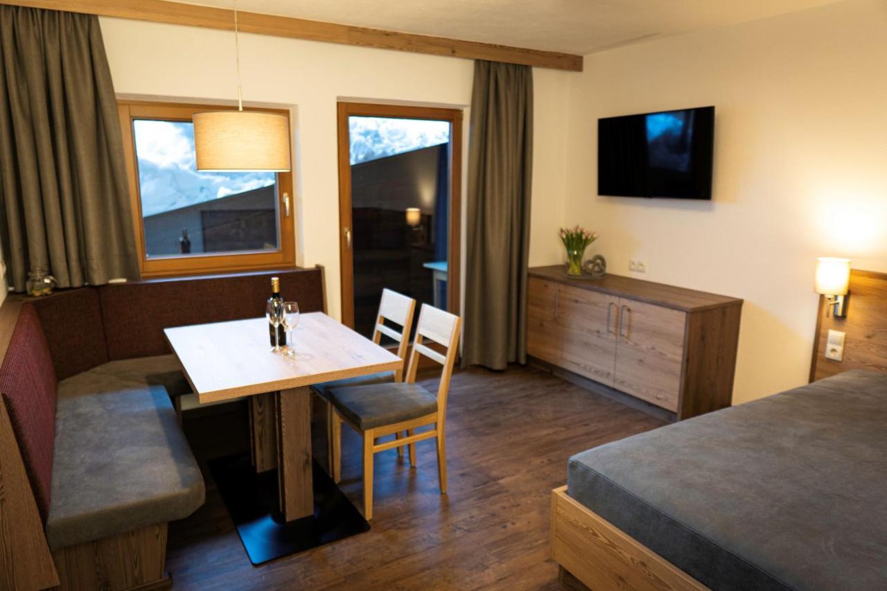 Landhaus Steinmueller Längenfeld Kültér fotó