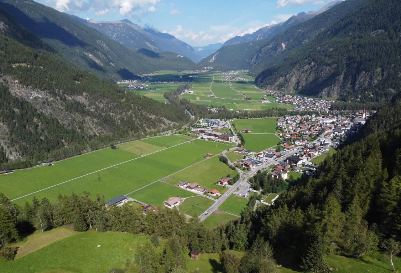 Landhaus Steinmueller Längenfeld Kültér fotó